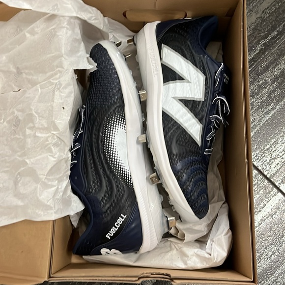 NWT Men’s metal baseball cleat - Picture 5 of 6